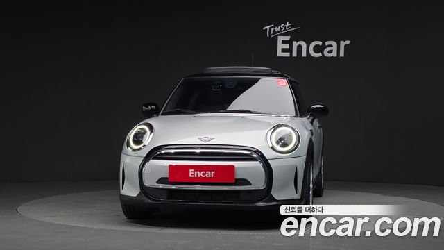 MINI Cooper Classic Plus Launch Pack Third Generation 2022 — фото 3