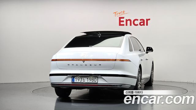Hyundai Grandeur (GN7) 2,5 Gasoline 2WD Exclusive 2025 — фото 4