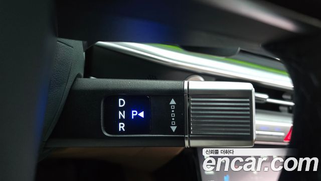 Hyundai Grandeur (GN7) 2,5 Gasoline 2WD Exclusive 2025 — фото 9