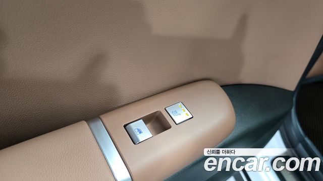 Hyundai Grandeur (GN7) 2,5 Gasoline 2WD Exclusive 2025 — фото 24