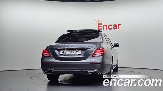 Mercedes-Benz E-Class (W213) E300 4MATIC Avnatgarde 2018 — фото 4