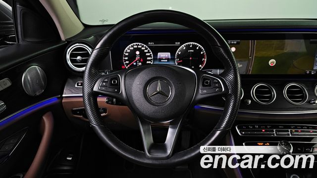 Mercedes-Benz E-Class (W213) E300 4MATIC Avnatgarde 2018 — фото 13