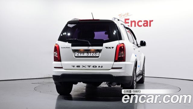 KG Mobility (SsangYong) Rexton W 2.0 4WD RX7 Luxury 2014 — фото 4