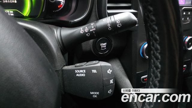 Renault Korea QM6 Diesel 2WD LE 2018 — фото 17