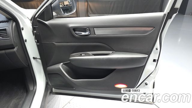 Renault Korea QM6 Diesel 2WD LE 2018 — фото 24