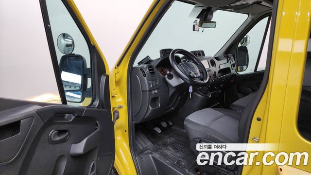 Renault Korea Master School Bus 20-Seater 2020 — фото 10