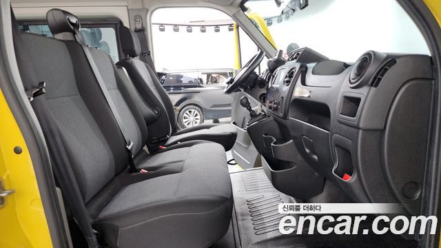 Renault Korea Master School Bus 20-Seater 2020 — фото 11