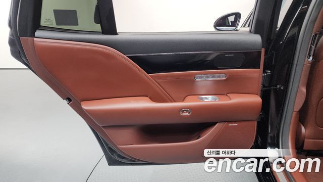 Genesis G90 (RS4) Gasoline 3.5 Turbo AWD 2022 — фото 25