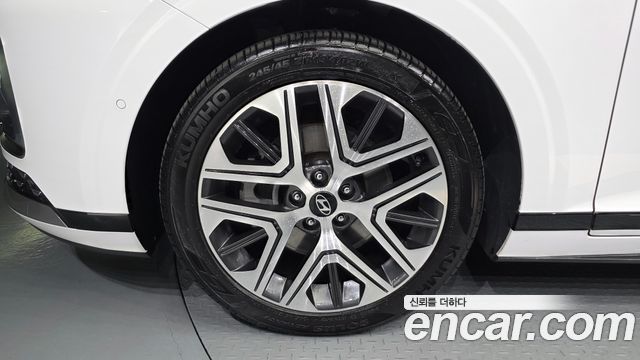 Hyundai Grandeur (GN7) 2,5 Gasoline 2WD Exclusive 2023 — фото 5