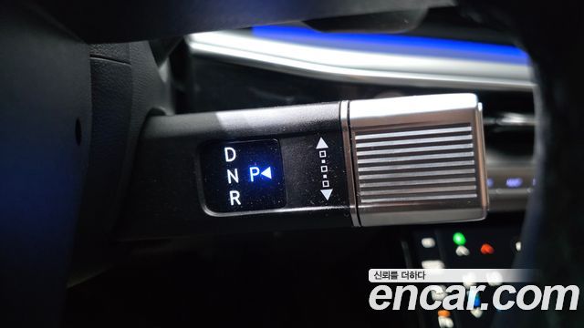 Hyundai Grandeur (GN7) 2,5 Gasoline 2WD Exclusive 2023 — фото 9