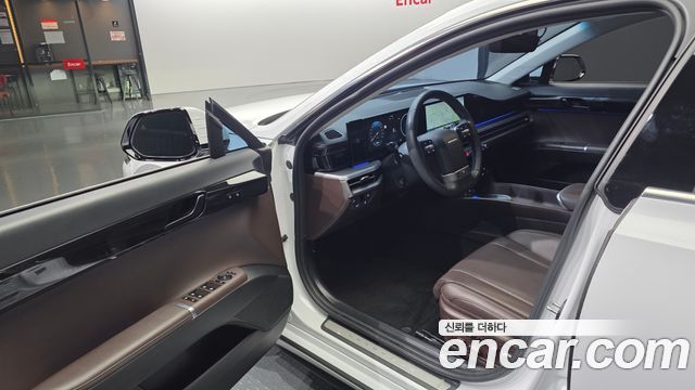 Hyundai Grandeur (GN7) 2,5 Gasoline 2WD Exclusive 2023 — фото 10