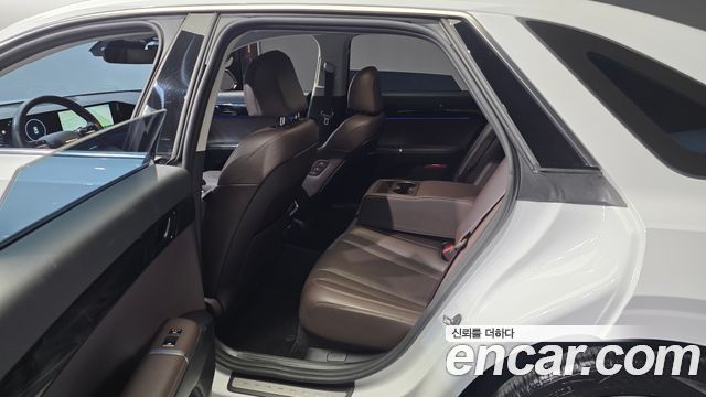 Hyundai Grandeur (GN7) 2,5 Gasoline 2WD Exclusive 2023 — фото 11