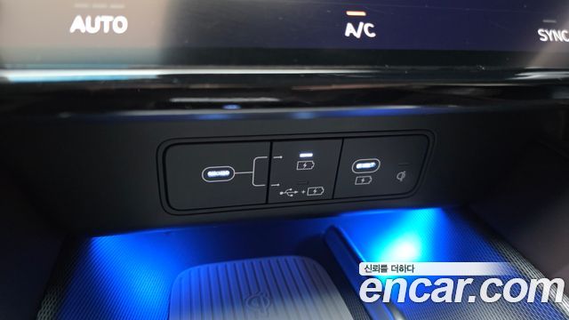 Hyundai Grandeur (GN7) 2,5 Gasoline 2WD Exclusive 2023 — фото 13