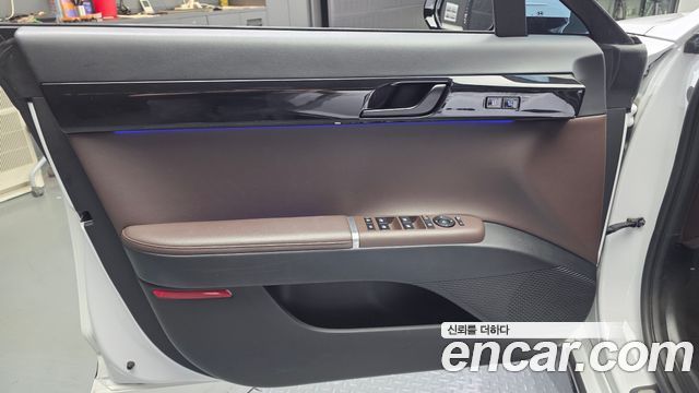 Hyundai Grandeur (GN7) 2,5 Gasoline 2WD Exclusive 2023 — фото 24