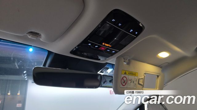 Hyundai Grandeur (GN7) 2,5 Gasoline 2WD Exclusive 2023 — фото 27