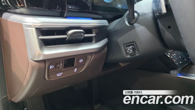 Hyundai Grandeur (GN7) 2,5 Gasoline 2WD Exclusive 2023 — фото 28