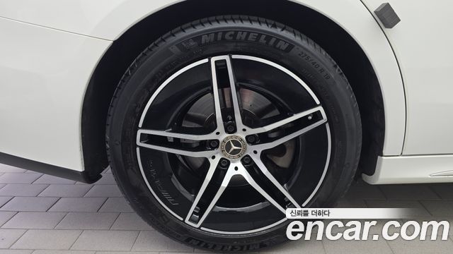 Mercedes-Benz E-Class (W214) E300 4MATIC AMG Line 2024 — фото 5