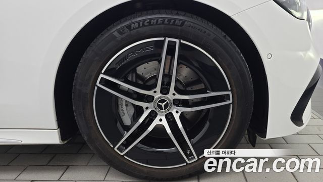 Mercedes-Benz E-Class (W214) E300 4MATIC AMG Line 2024 — фото 21