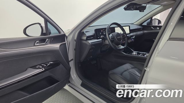 Kia K5 (III) 1.6 Turbo Noblesse 2025 — фото 10