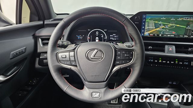 Lexus UX300h 2.0 F-Sport 2WD 2026 — фото 13