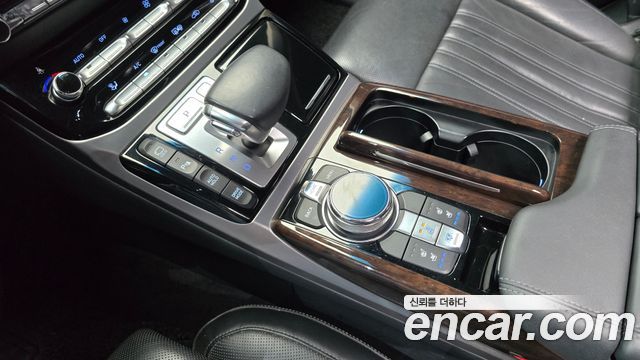 Genesis EQ900 3.3 T-GDI AWD Premiun Luxury 2016 — фото 9