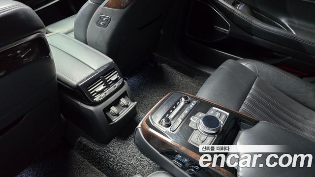 Genesis EQ900 3.3 T-GDI AWD Premiun Luxury 2016 — фото 17