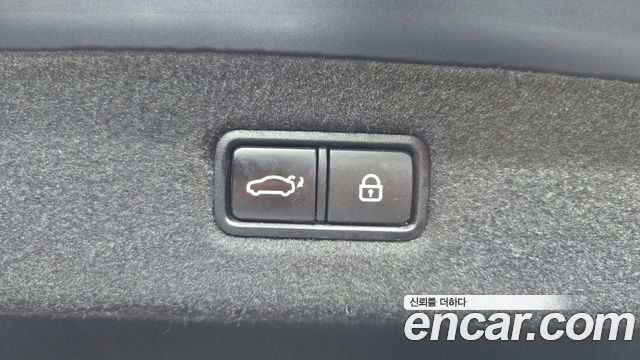 Genesis EQ900 3.3 T-GDI AWD Premiun Luxury 2016 — фото 18