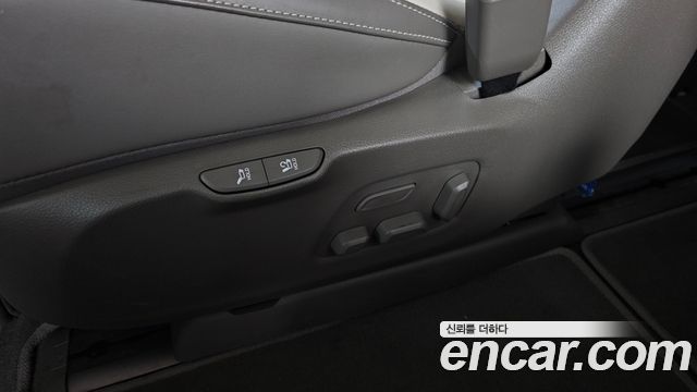 Kia Carnival (IV) Diesel 7-Seater Signature 2023 — фото 35