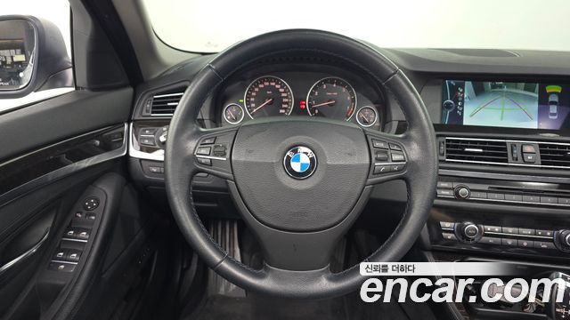 BMW 5 Series (F10) 528i 2011 — фото 13
