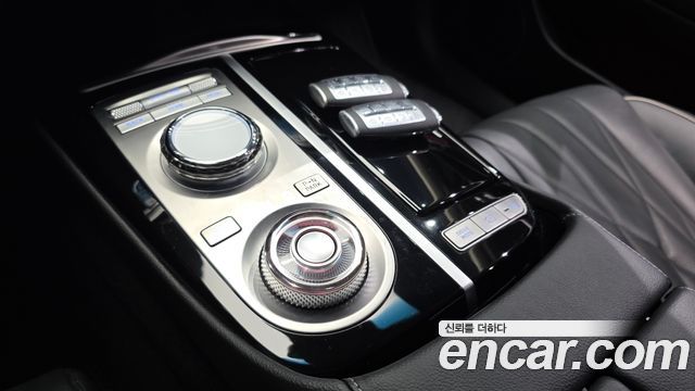 Genesis G80 (RG3) Gasoline 2.5 Turbo AWD 2023 — фото 9