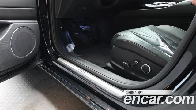 Genesis G80 (RG3) Gasoline 2.5 Turbo AWD 2023 — фото 29