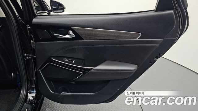 Kia K7 Premier Hybrid Prestige 2021 — фото 25