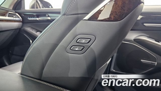 Genesis G90 3.8 AWD Luxury 2019 — фото 18