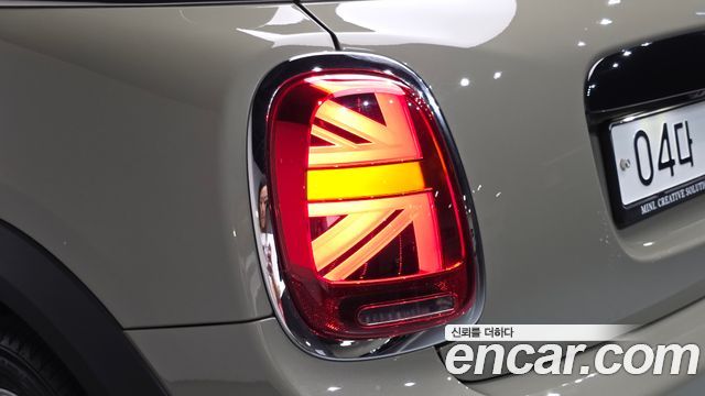 MINI Cooper 5Door HIGH 3rd 2019 — фото 23