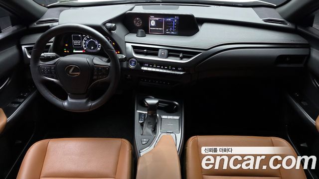 Lexus UX250h 2.0 2WD 2020 — фото 7