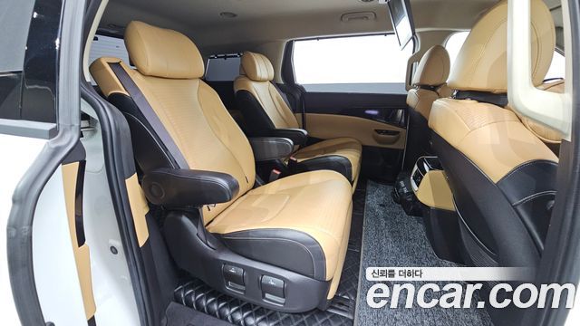 Kia Carnival (IV) Diesel 7-Seater Signature 2023 — фото 11