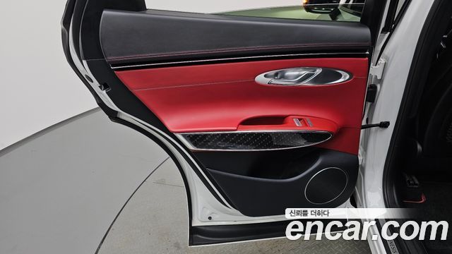 Genesis GV70 2.5T Gasoline AWD 2022 — фото 25