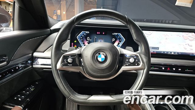BMW 7 Series (G70) 740i sDrive Design Pure Excellence 2023 — фото 12