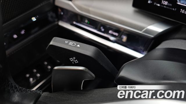BMW 7 Series (G70) 740i sDrive Design Pure Excellence 2023 — фото 30