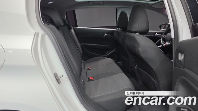 Peugeot 308 (II) 1.6 BlueHDi Allure 2017 — фото 12