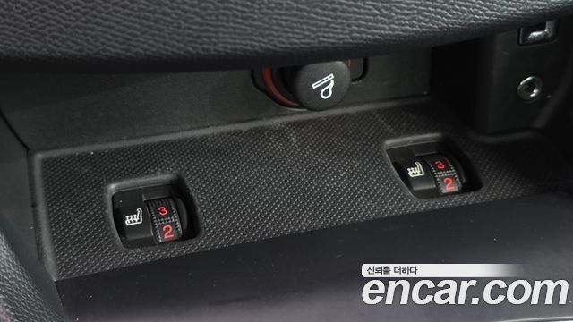 Peugeot 308 (II) 1.6 BlueHDi Allure 2017 — фото 19