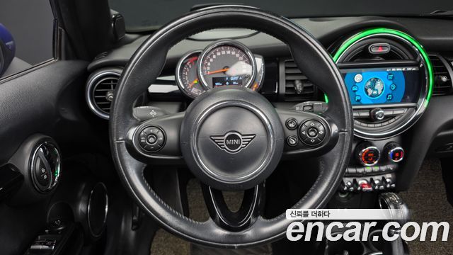 MINI Cooper Convertible Standard 3rd Generation 2019 — фото 13