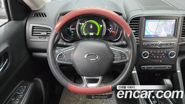 Renault Korea QM6 2.0 LPe SE 2WD 2021 — фото 13