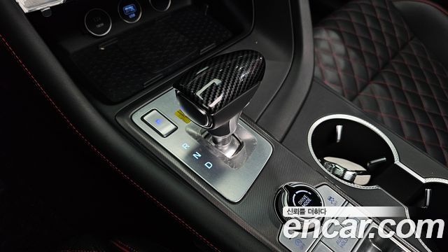 Genesis G70 Shooting Brake Gasoline 2.5T 4WD 2024 — фото 9