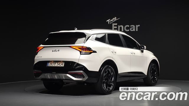Kia Sportage (V) Diesel 2.0 2WD Signature 2022 — фото 2