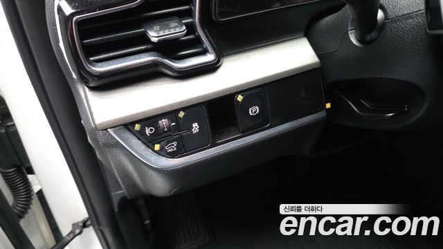 Kia Sportage (V) Diesel 2.0 2WD Signature 2022 — фото 27
