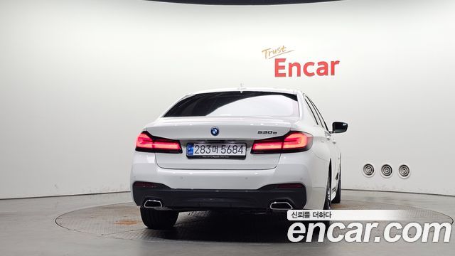 BMW 5 Series (G30) 530e M Sport 2022 — фото 4