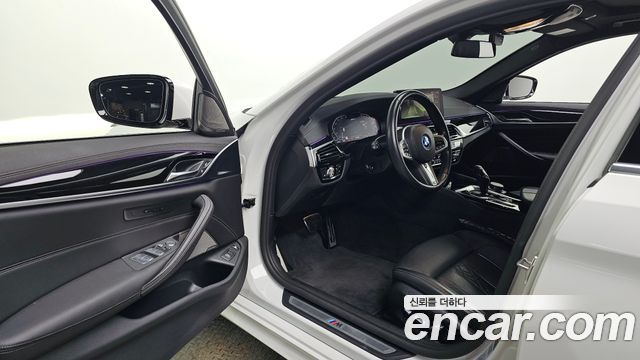 BMW 5 Series (G30) 530e M Sport 2022 — фото 10