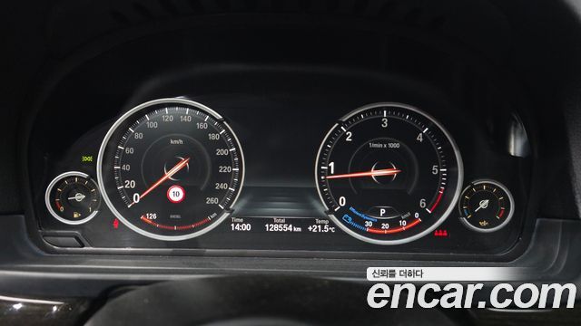 BMW 5 Series (F10) 520d Luxury 2014 — фото 8