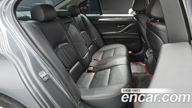 BMW 5 Series (F10) 520d Luxury 2014 — фото 11